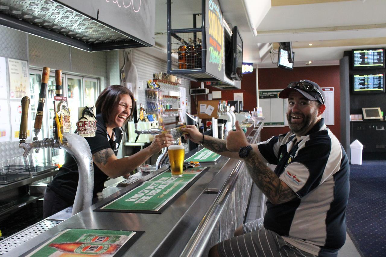 Rocky Glen Hotel Motel Gladstone Bagian luar foto