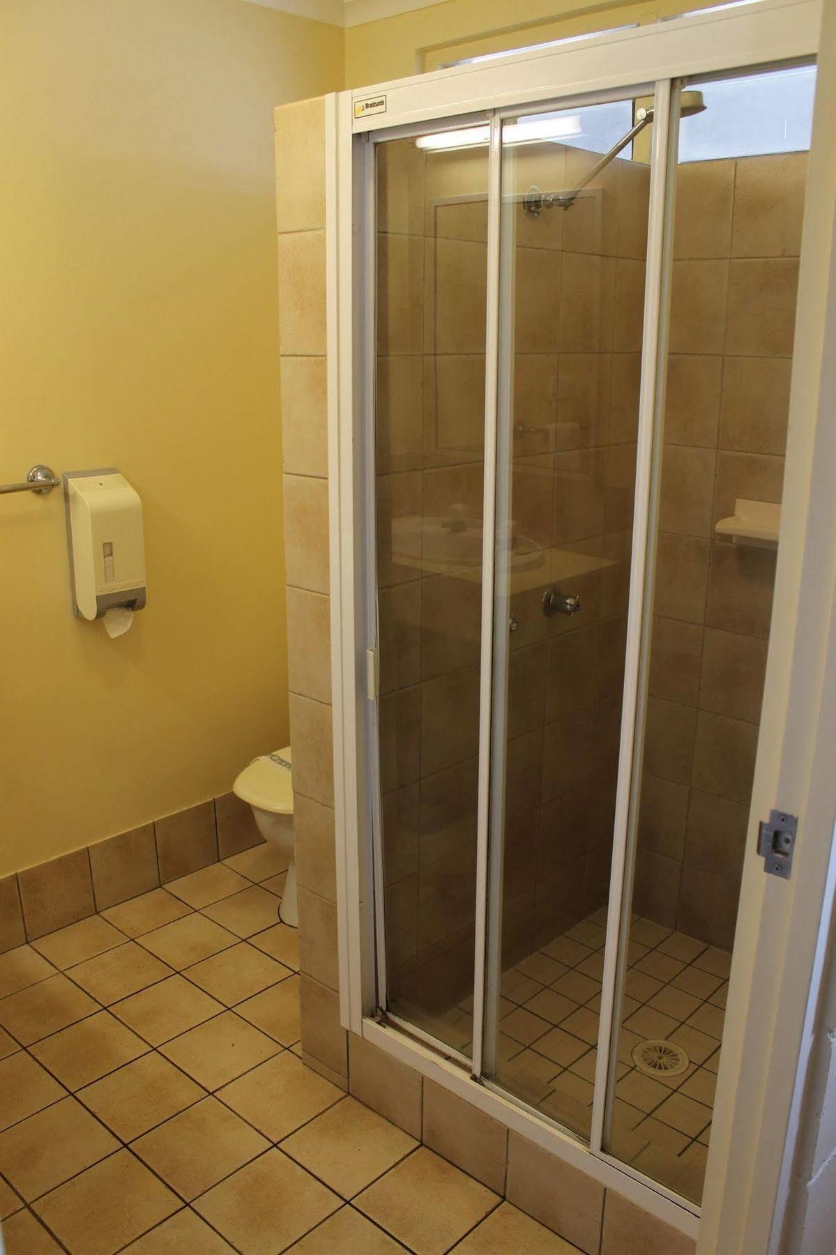 Rocky Glen Hotel Motel Gladstone Bagian luar foto