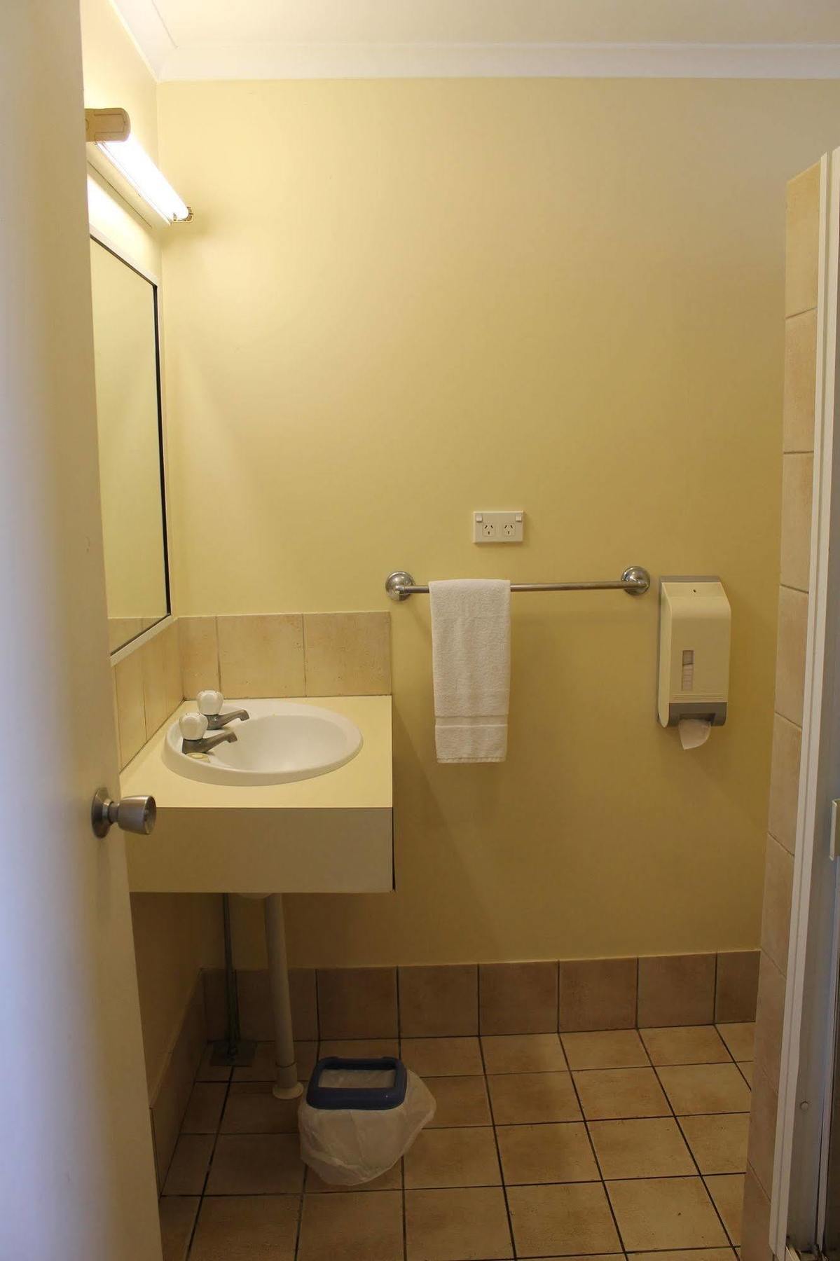 Rocky Glen Hotel Motel Gladstone Bagian luar foto