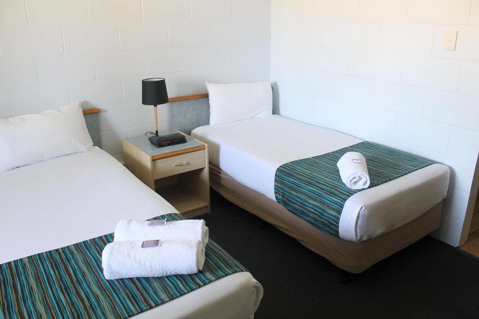 Rocky Glen Hotel Motel Gladstone Bagian luar foto