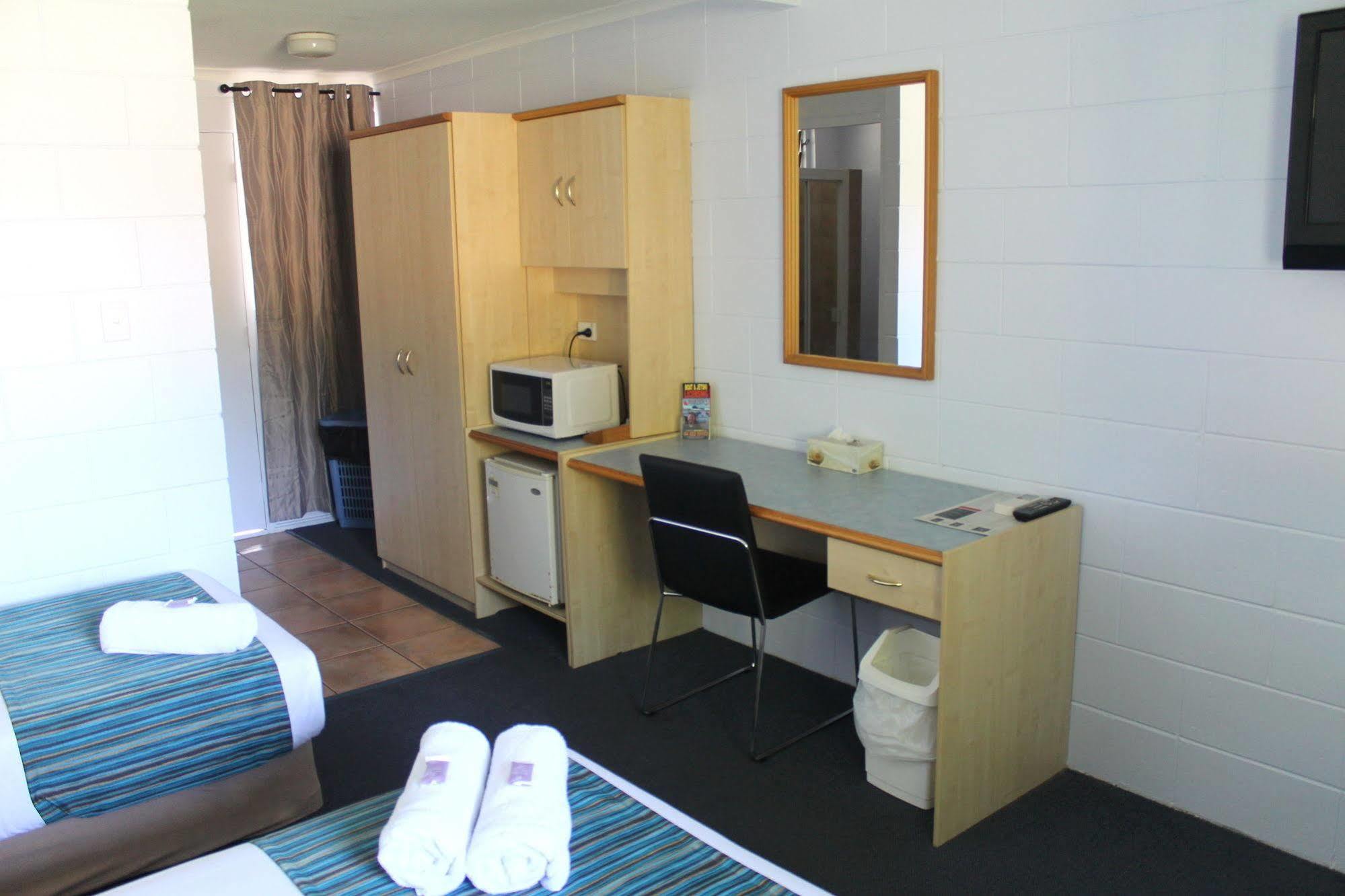Rocky Glen Hotel Motel Gladstone Bagian luar foto