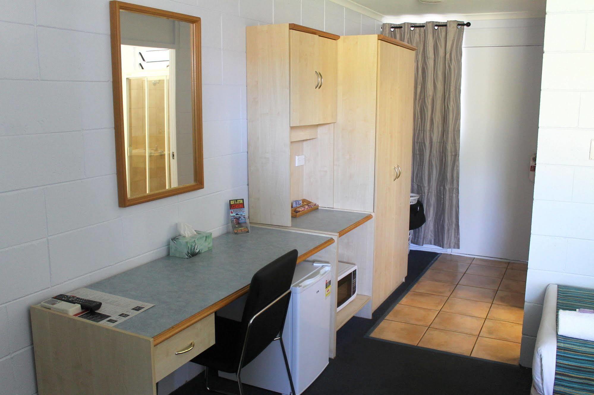 Rocky Glen Hotel Motel Gladstone Bagian luar foto