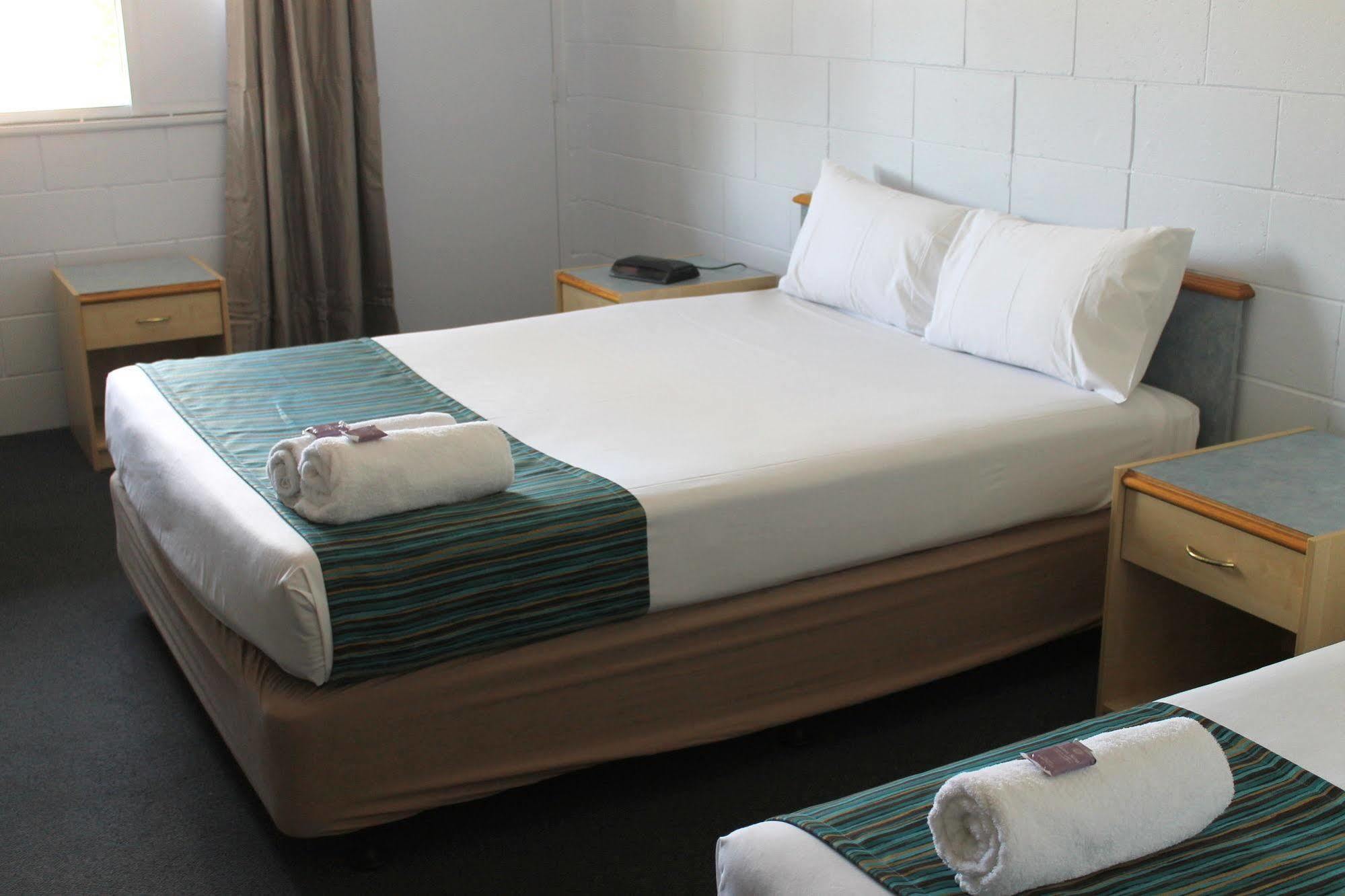 Rocky Glen Hotel Motel Gladstone Bagian luar foto
